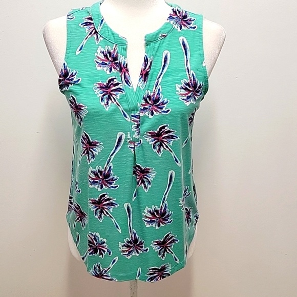 Casey & Key Palm Tree Printed Top Women's size PS Sleeveless Round Neck into a V - Picture 1 of 8